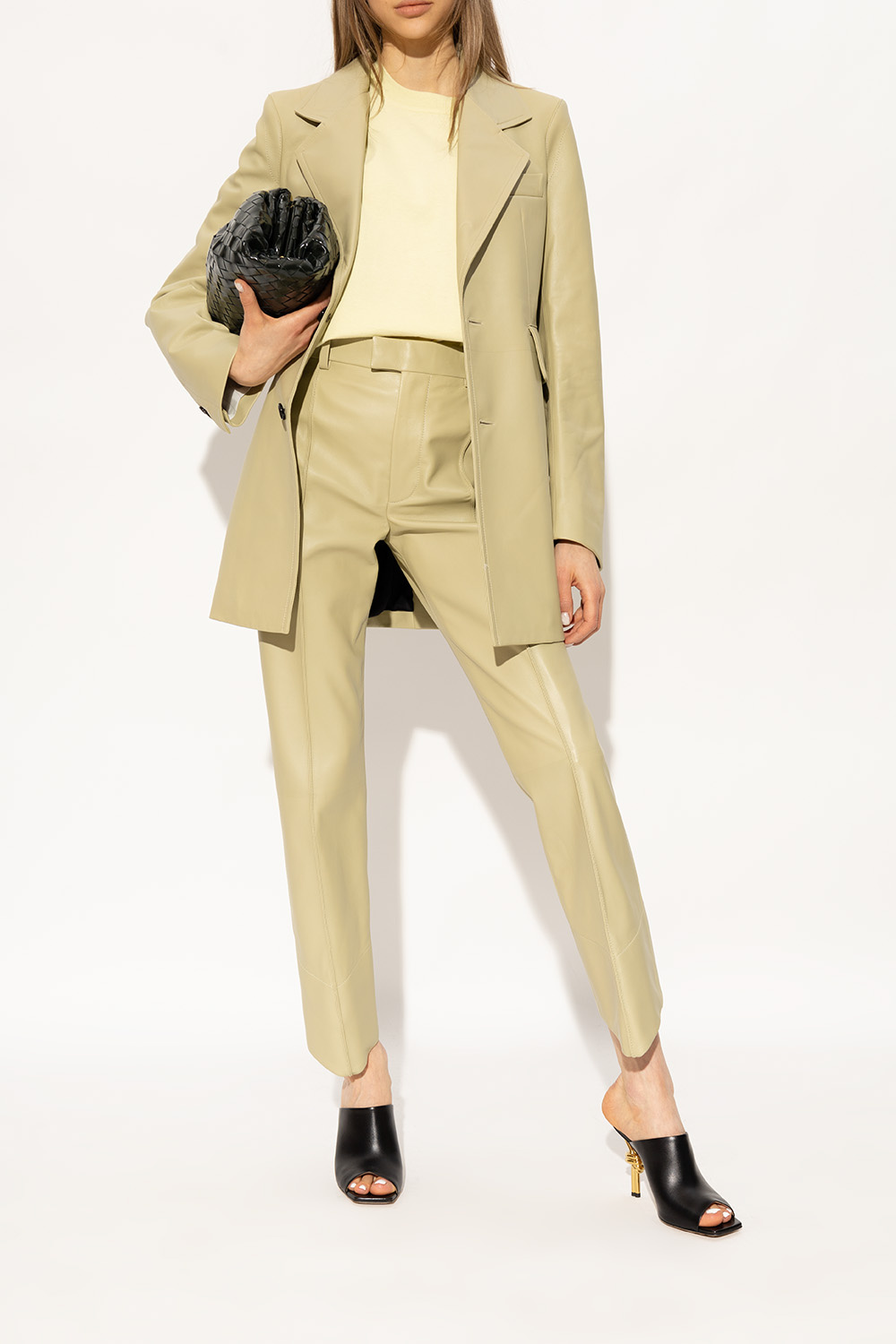 【関税込み】Bottega Veneta シルバー Knot ミュール Bottega Veneta Metallic Leather Knot Net Mule Flats